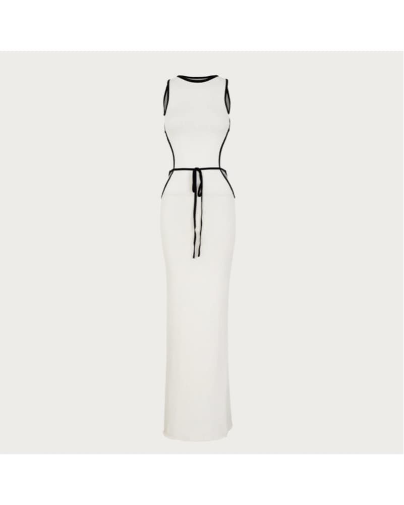 Sleek and Sophisticated Maxi Dress - Image 4