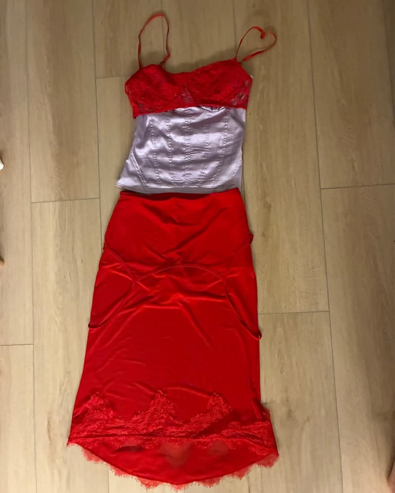 Vibrant Corset-Style Dress with Flirty Skirt - Image 4