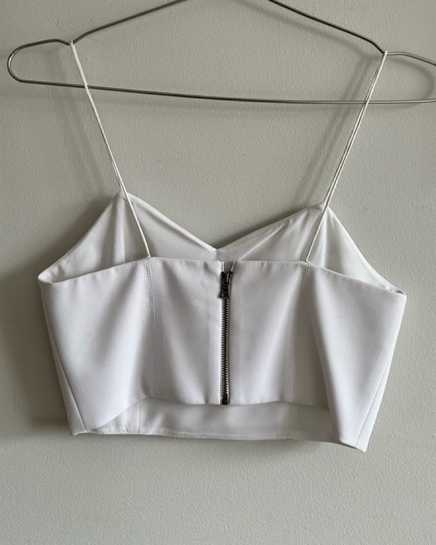 Alice + Olivia Archer Cropped Cami - Image 4