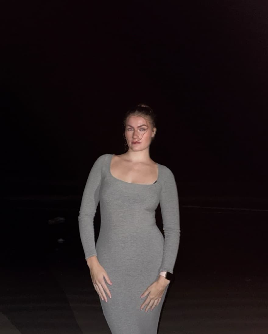 Skims Grey Long Sleeve Dress - Image 4