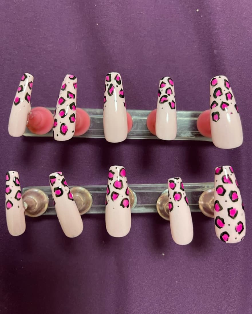Pink Pantheress Press-on Nails - Image 2