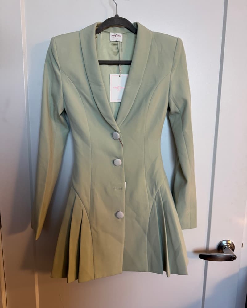 Chic Mint Green Pleated Coat - Image 1