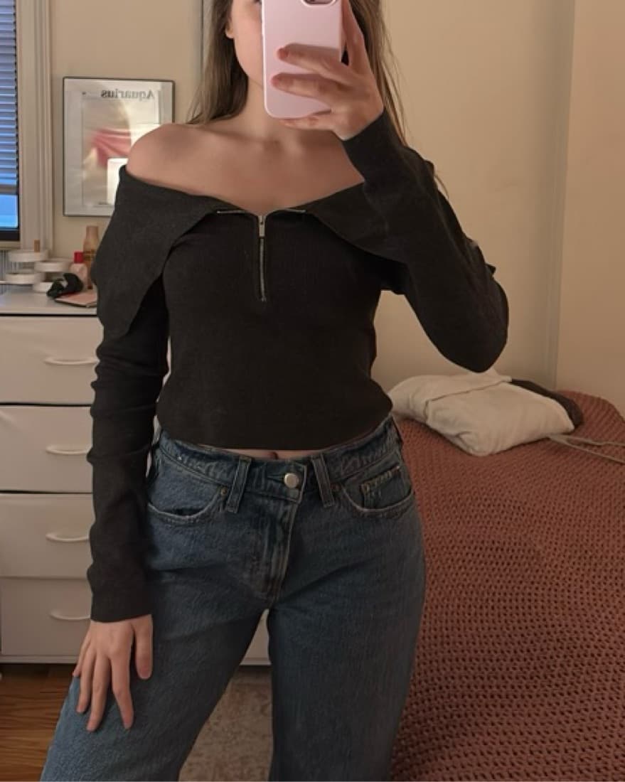Off-Shoulder Zip-Up Sweatwr - Image 1