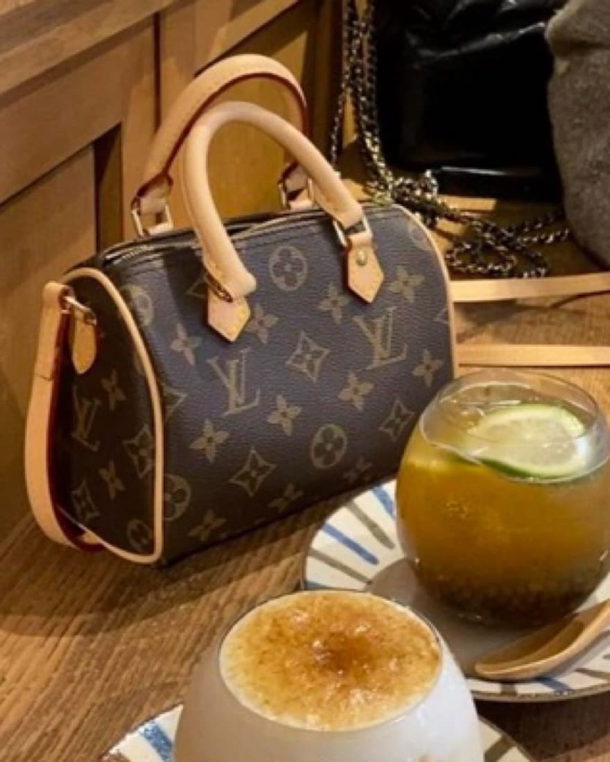 Louis Vuitton monogram nano speedy cross - Image 1
