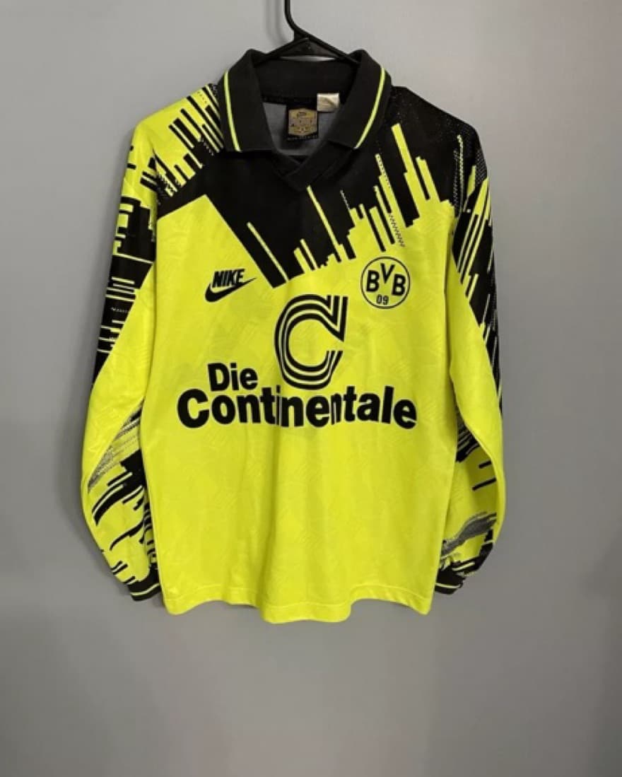 BVB Borussia Dortmund Soccer Jersey Nike - Image 1