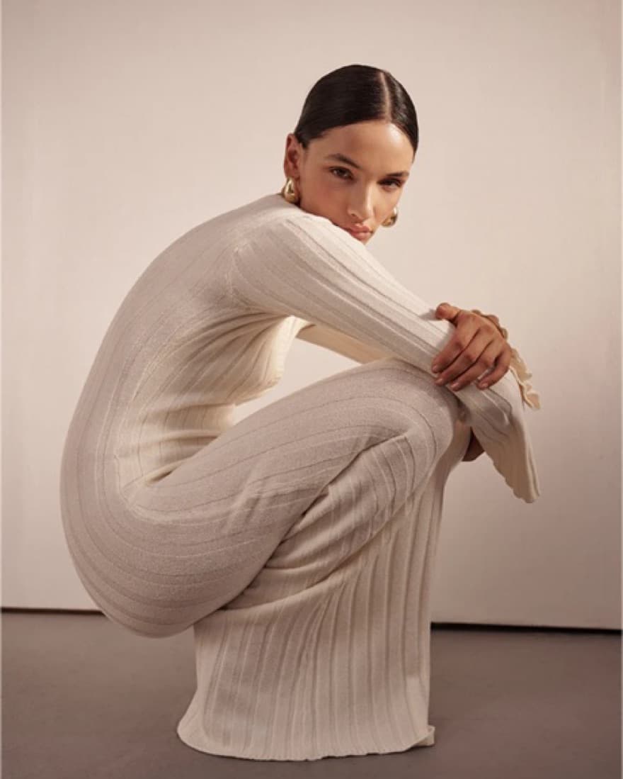 Elegant Ribbed Maxi Dress - Image 5