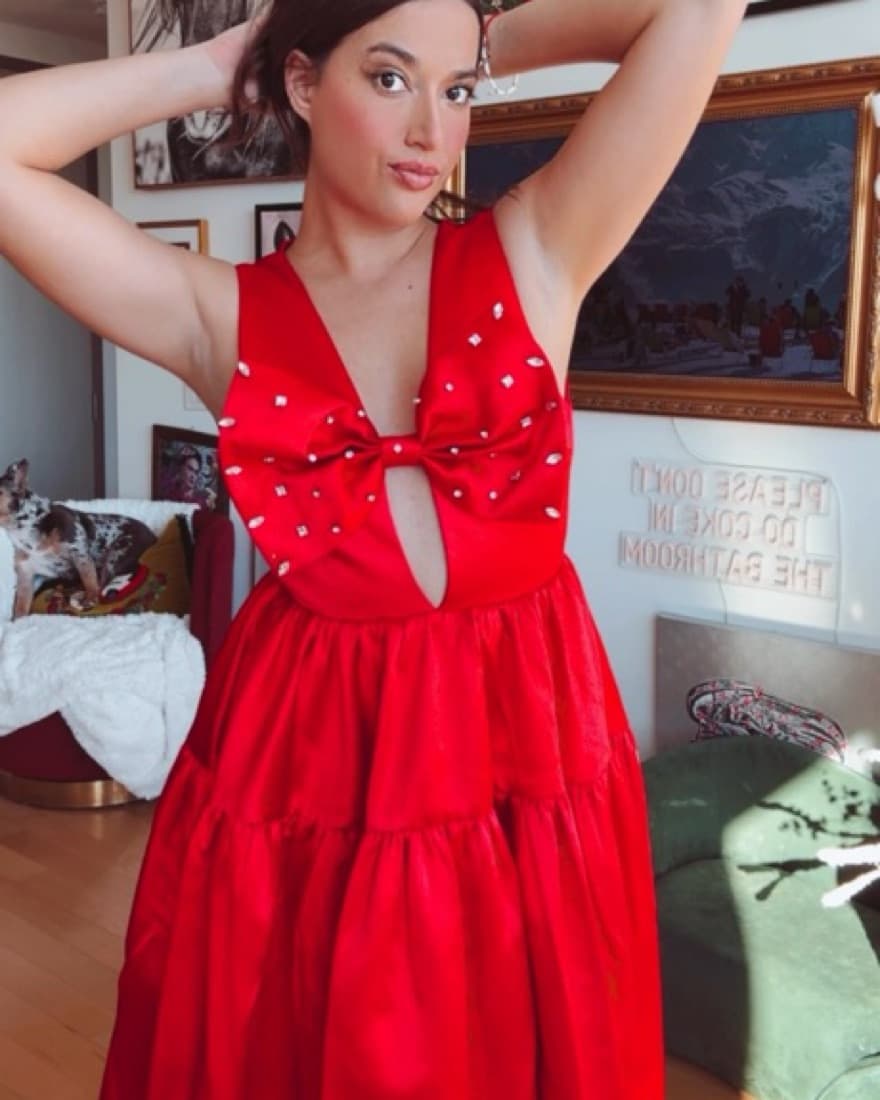 Red sau Lee Gown - Image 3