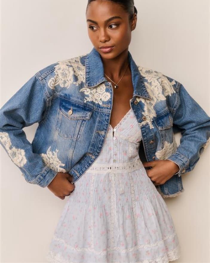 Cropped jean jacket With Lace Applique  - Image 5