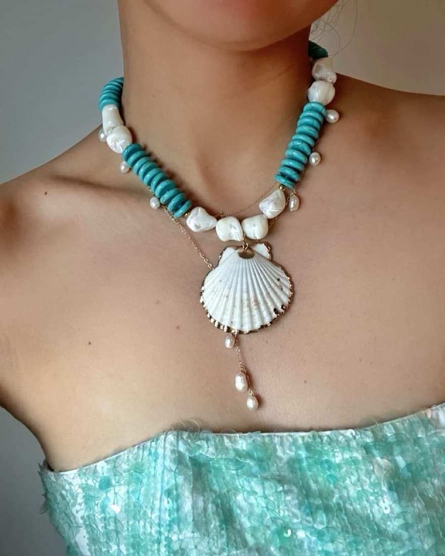 Turquoise Shell Necklace - Image 2