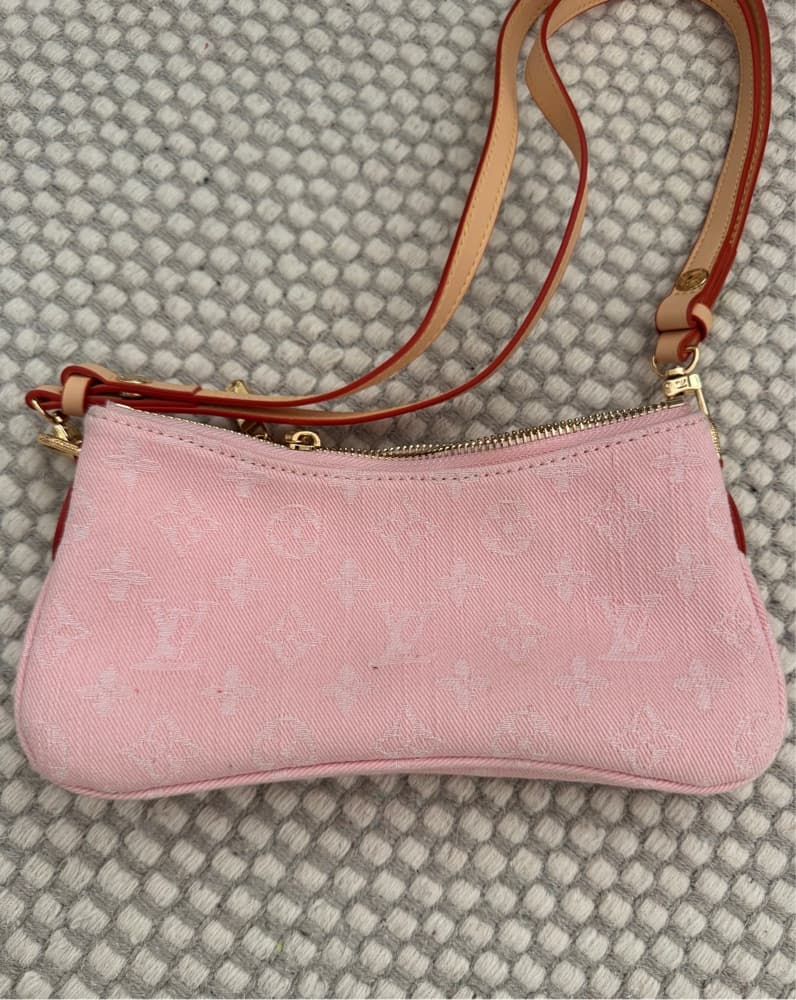 LV Purse - Image 4