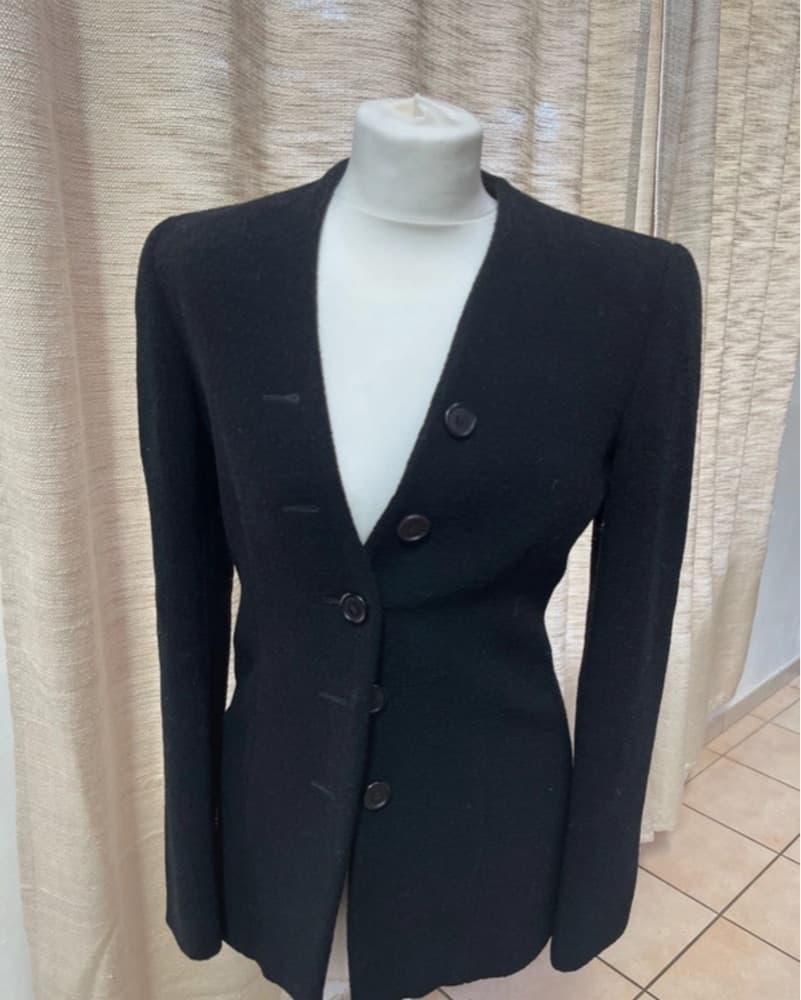 Georgio Armani Vintage Black Wool V-Neck Padded Business Office Suit Coat Jacket - Image 2