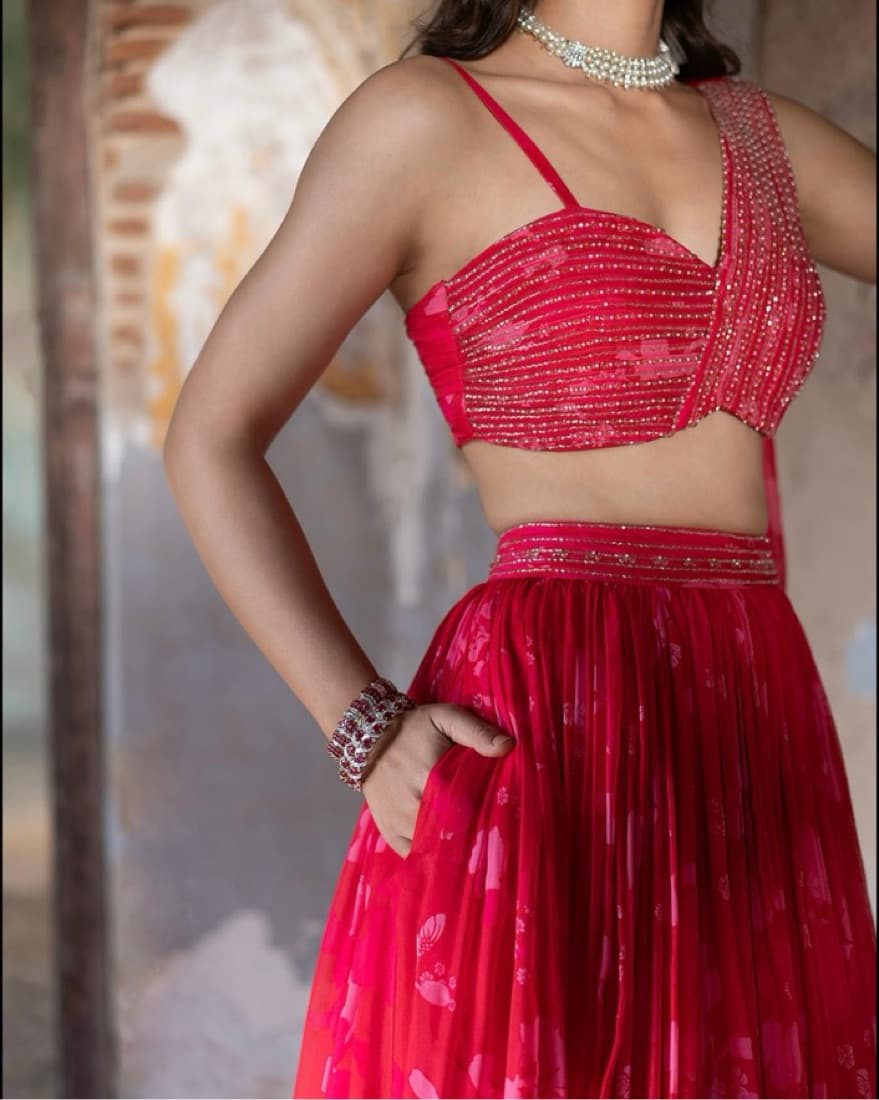 Red/Pink Floral Pleated Lehenga Set - Image 3