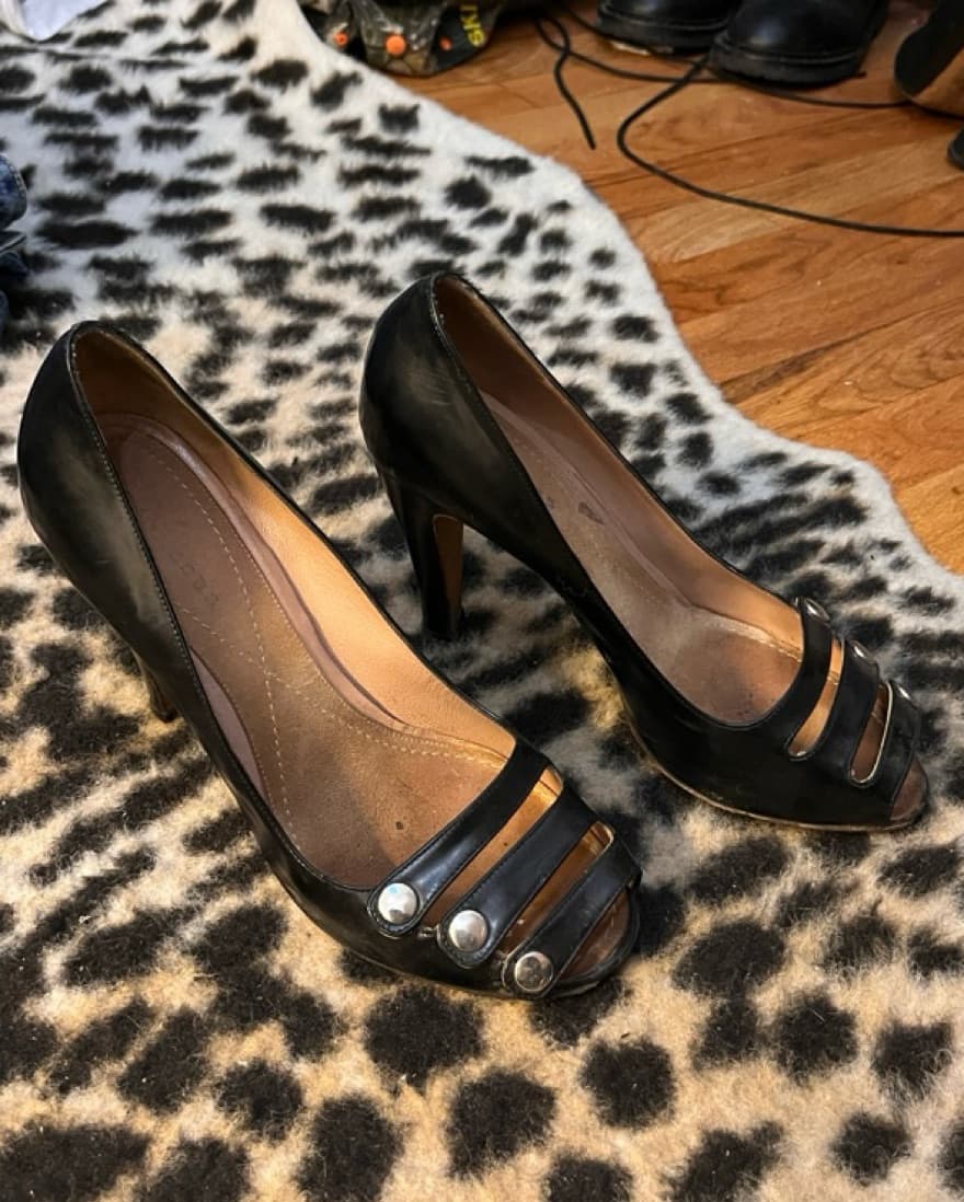 VINTAGE MARC JACOBS HEELS - Image 2