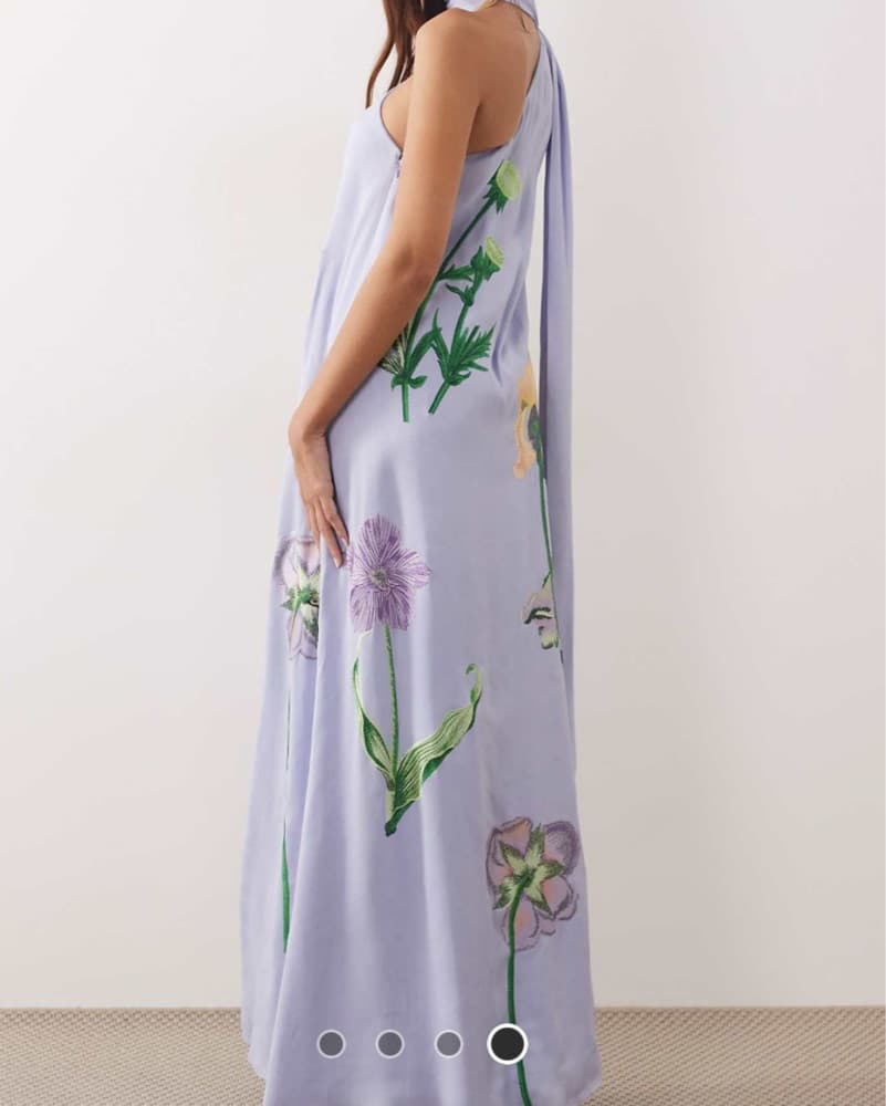 Arrange Floral Embroidered Goem - Image 3