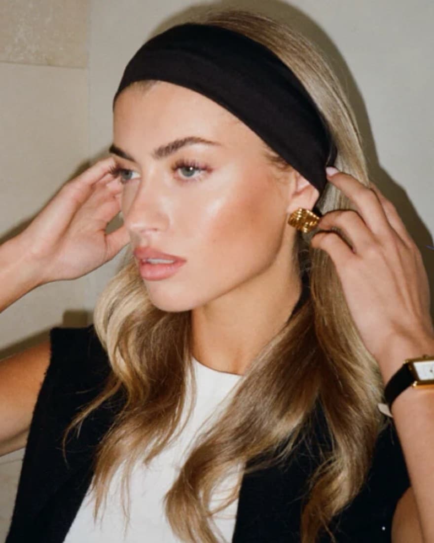 Heaven Mayhem Wind Gold Earrings - Image 5