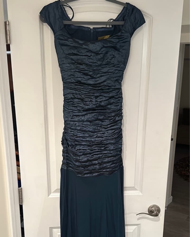 Nicole Miller mermaid gown - Image 1