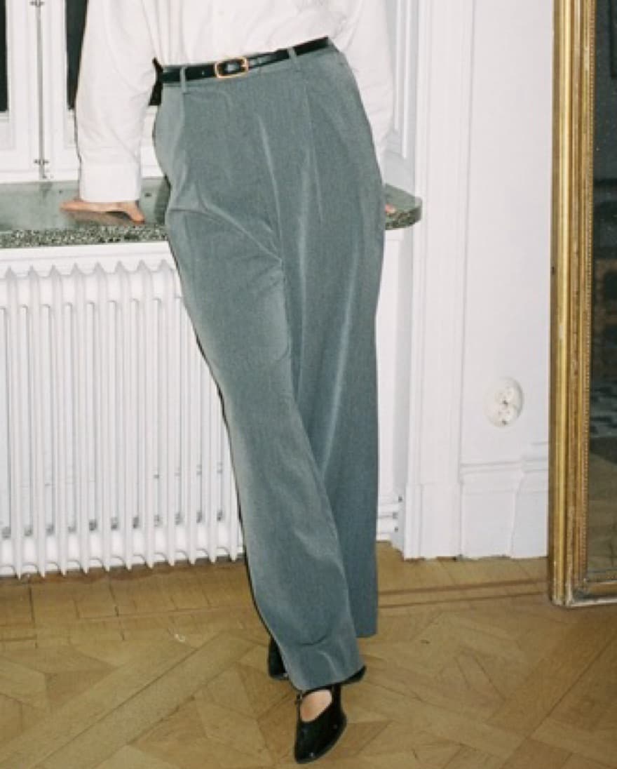 Djerf Avenue Favorite Pants Grey - Image 5