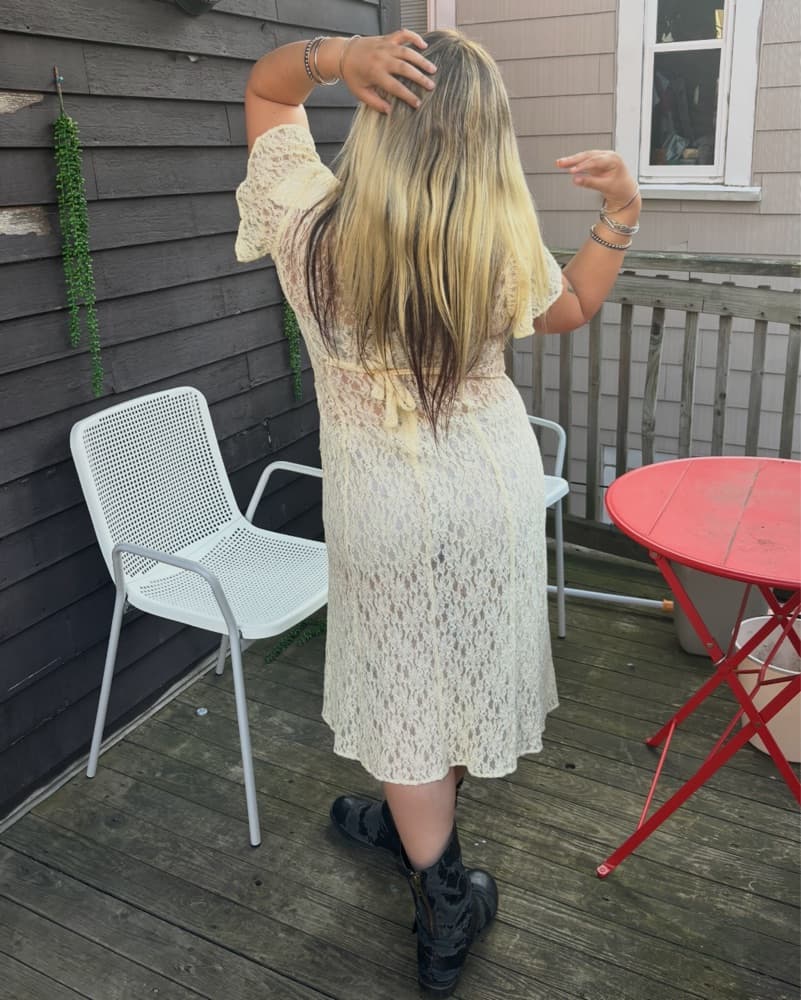Beautiful Vintage Lace Off White Dress - Image 3