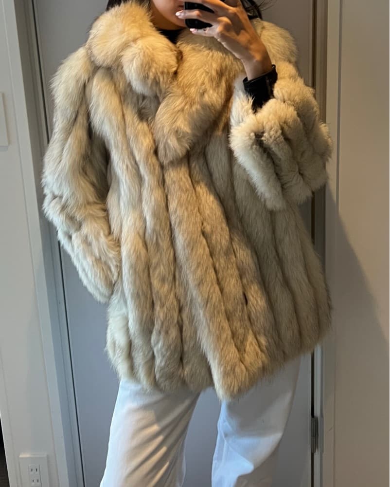 Genuine Fox Fur Coat Mob Wife Winter - Image 1