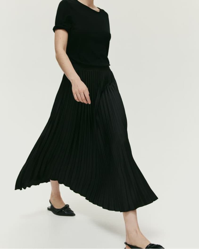 Black Pleated Midi Skirt - Image 3