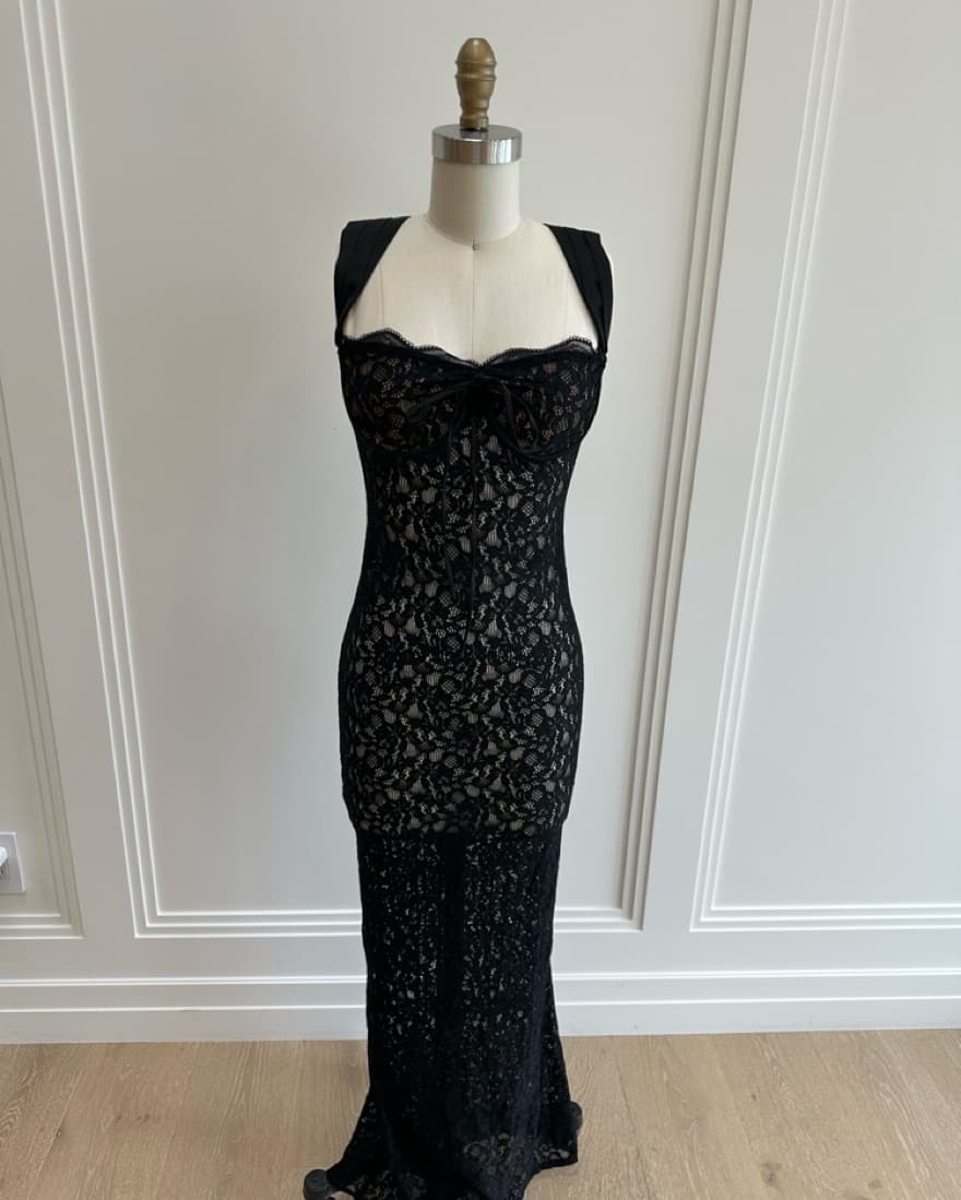 Black Lace Maxi Dress - Image 4