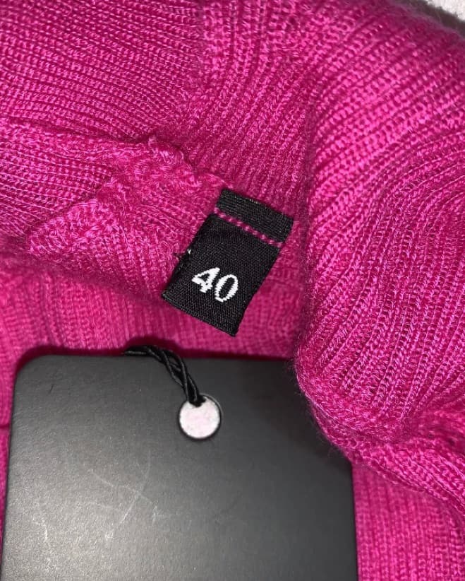 nwt DOLCE GABBANA size 40 cashmere - Image 2