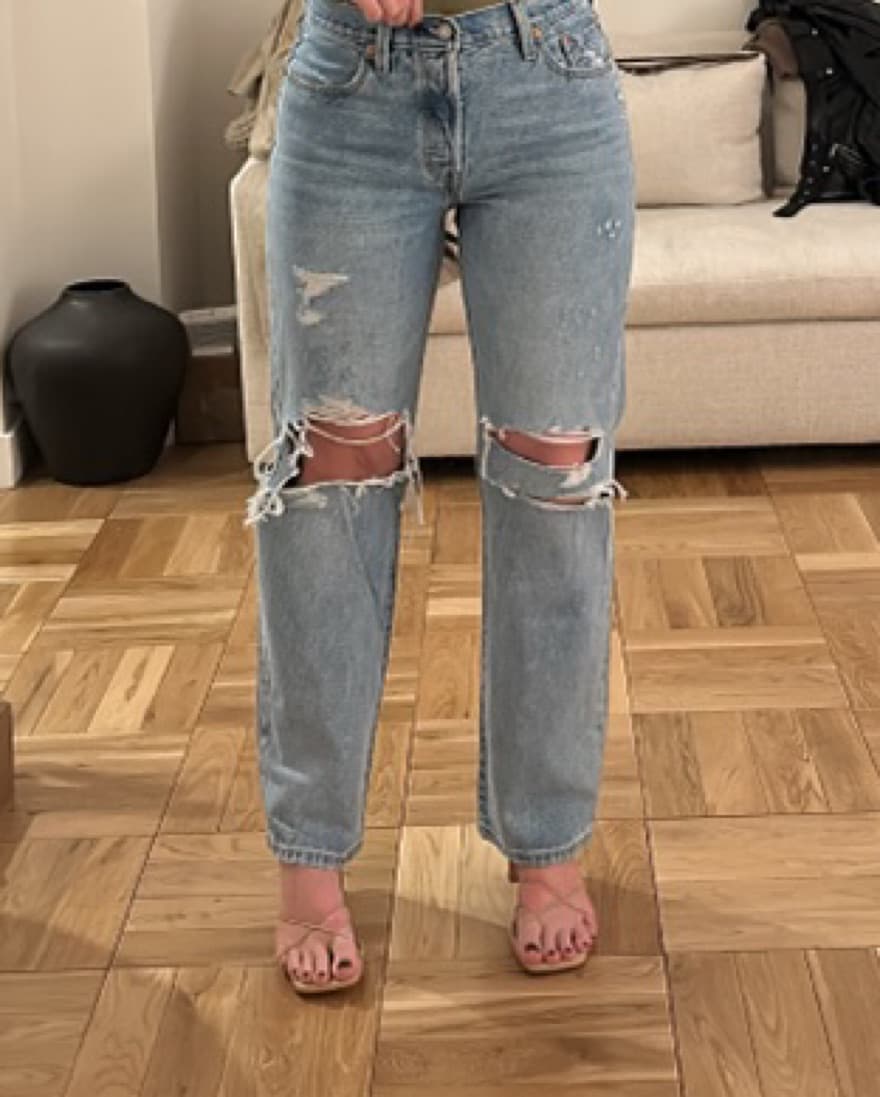 Levis Ripped Jeans - Image 2