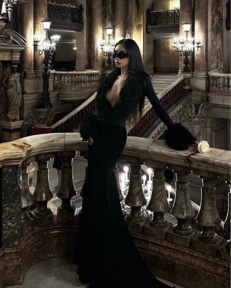 UNNAMED NYC Faux Fur Set - Image 4
