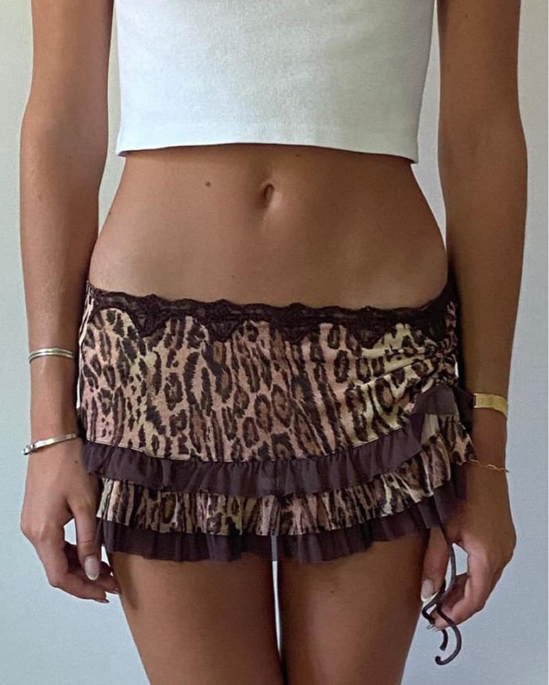 viral leopard print mini skirt - Image 1