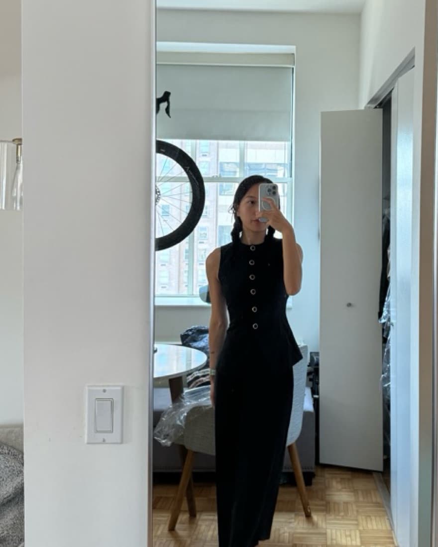 Revolve Black Top - Image 2