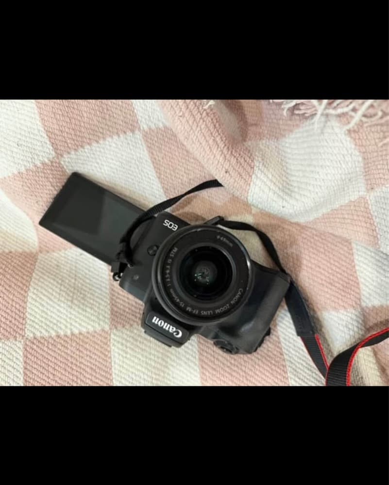 Canon EOS M50  - Image 3