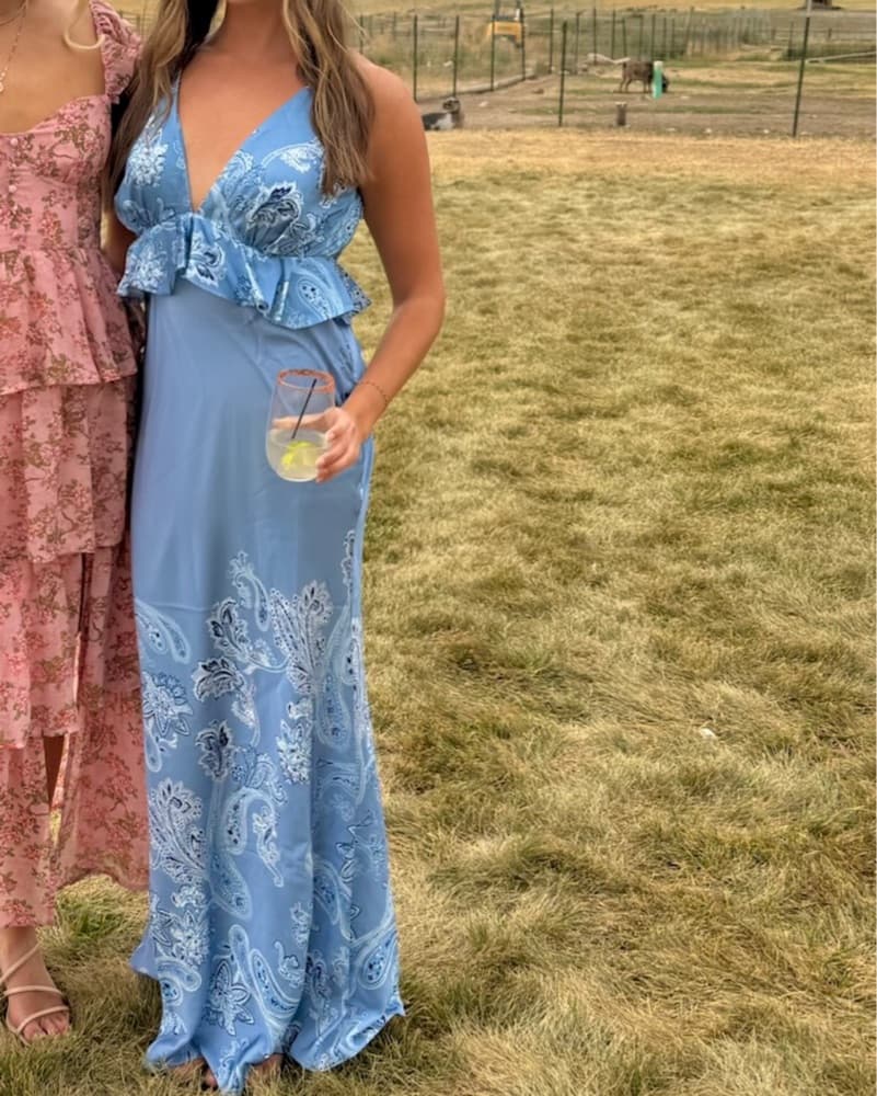 Cross back peplum Maxi Dress In Light Bl - Image 4