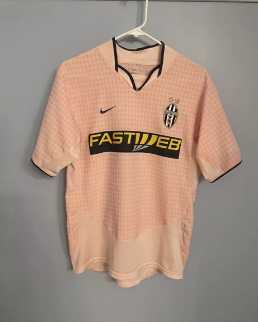 Juventus Pink 2003 Nike Soccer Jersey  - Image 1