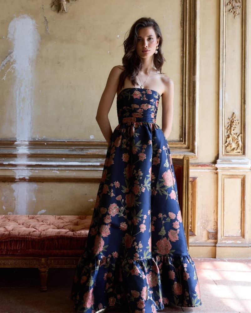 Elegant Floral Strapless Gown - Image 1