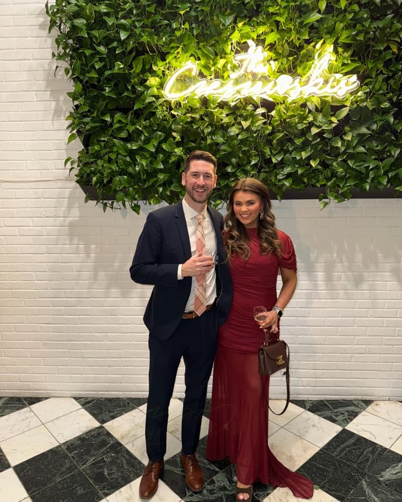 Red dress - Image 1