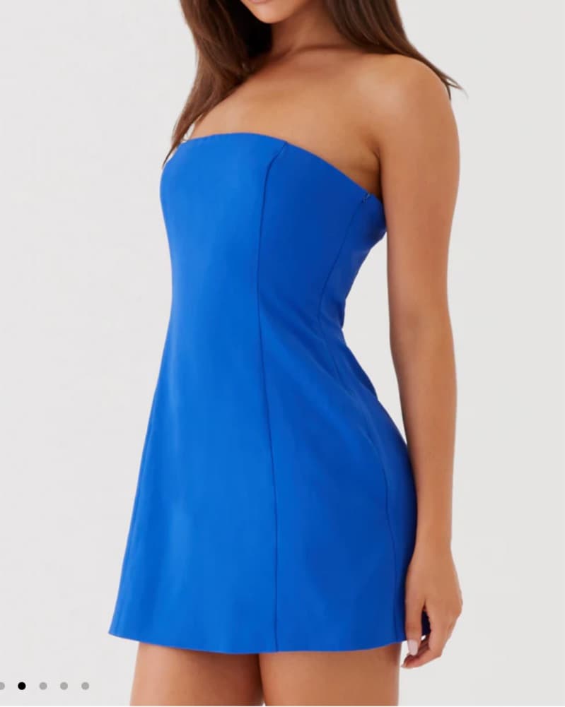 Chic Blue Strapless Mini Dress - Image 2