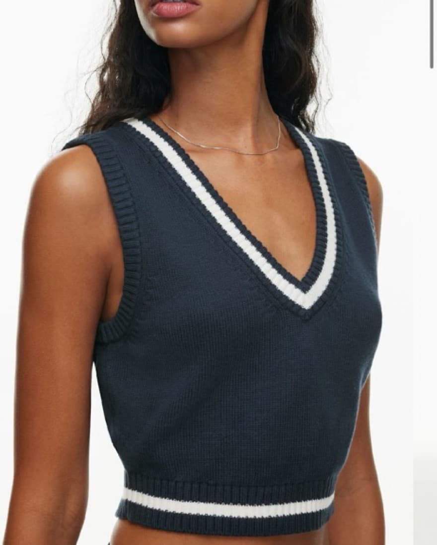 Sleevelesst Vest Top With Deep V - Image 6