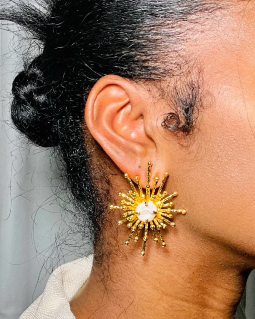 Pearl burst Earrings  - Image 1