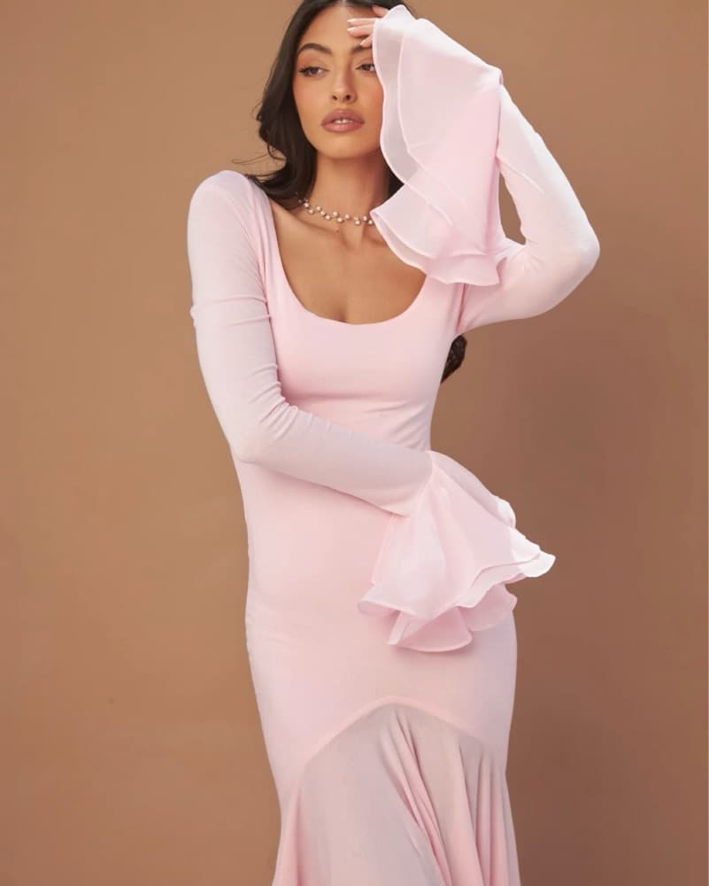 Elegant Ruffled Mermaid Gown - Image 1