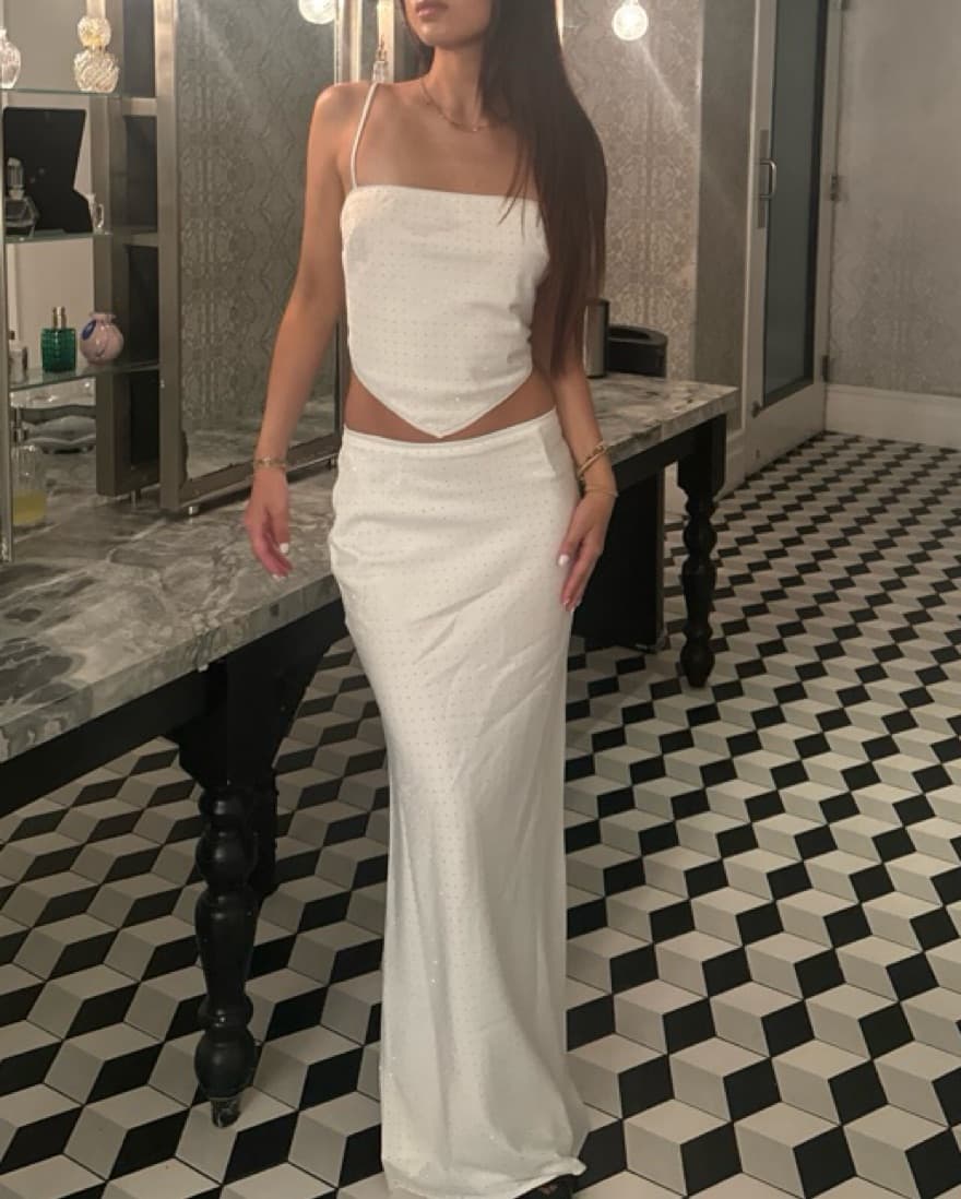 White set runawaythelabel - Image 5