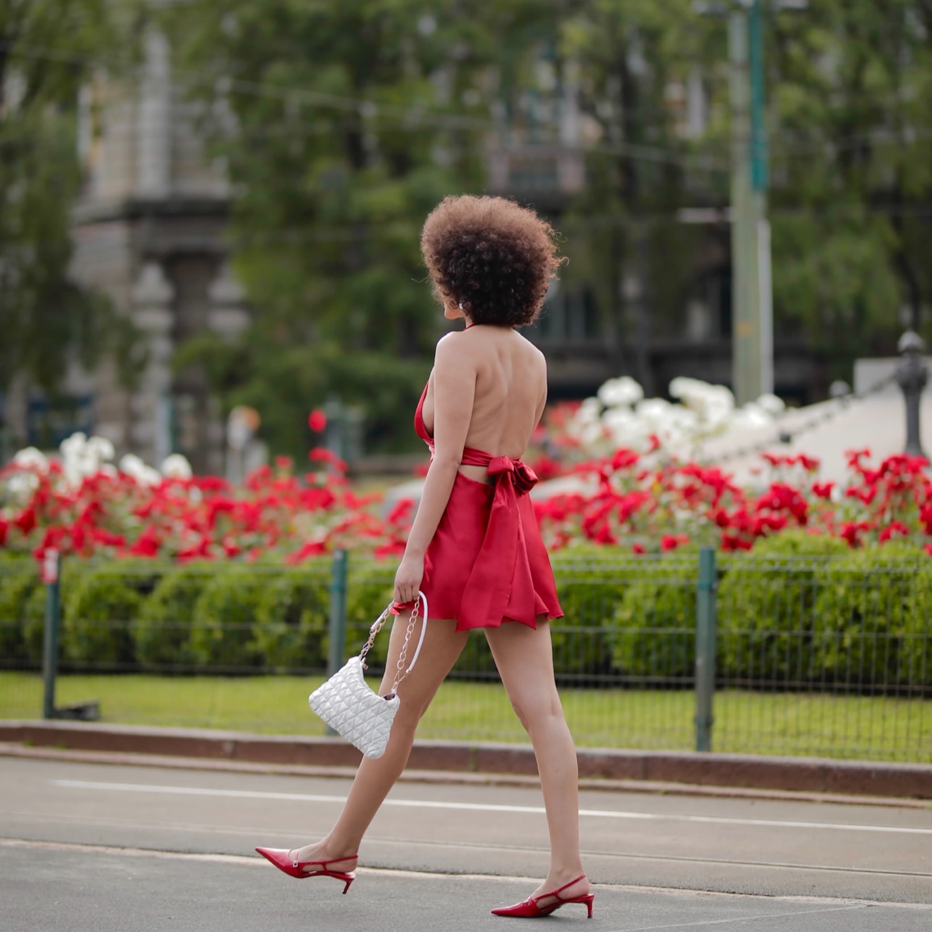 Beautiful Red Bow Dress - Image 4