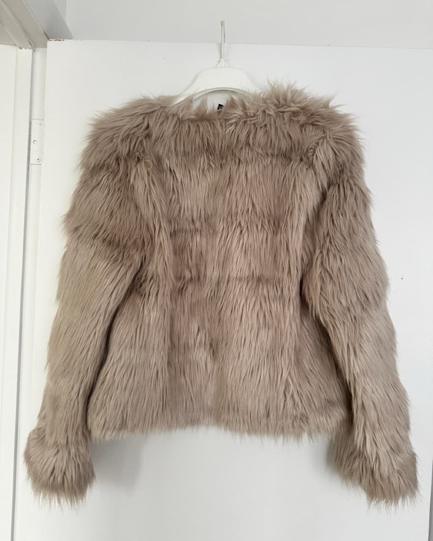 Taupe Fur Jacket - Image 5