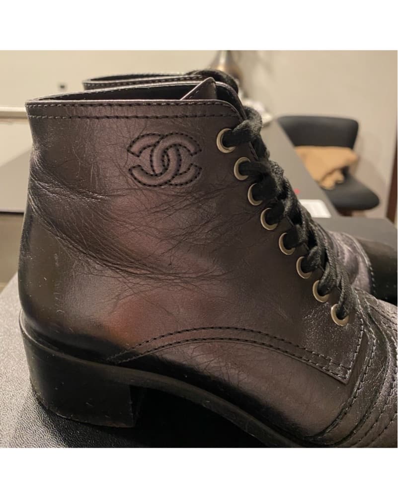 CHANEL BOOTS - Image 2