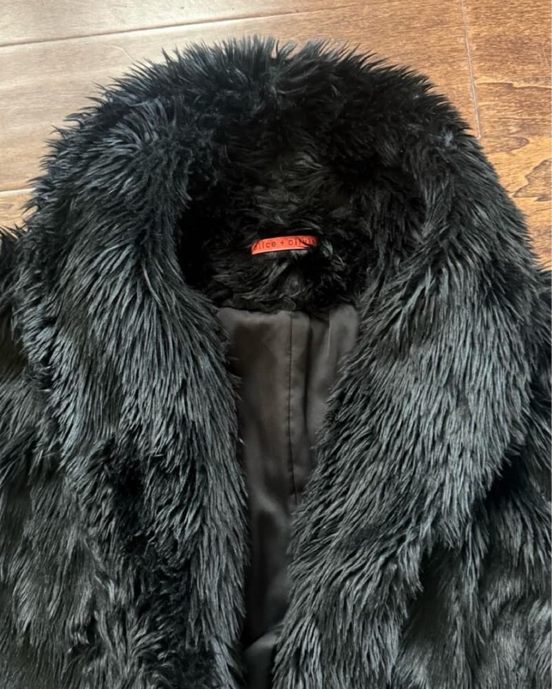 Alice & Olivia Black Faux Fur Jacket - Image 3