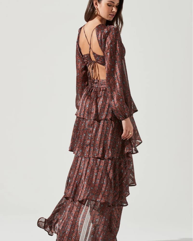 Elegant Floral Tiered Maxi Dress - Image 5