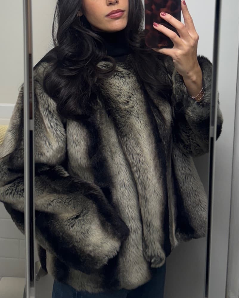 Vintage Oversized Faux Fur Coat - Image 3
