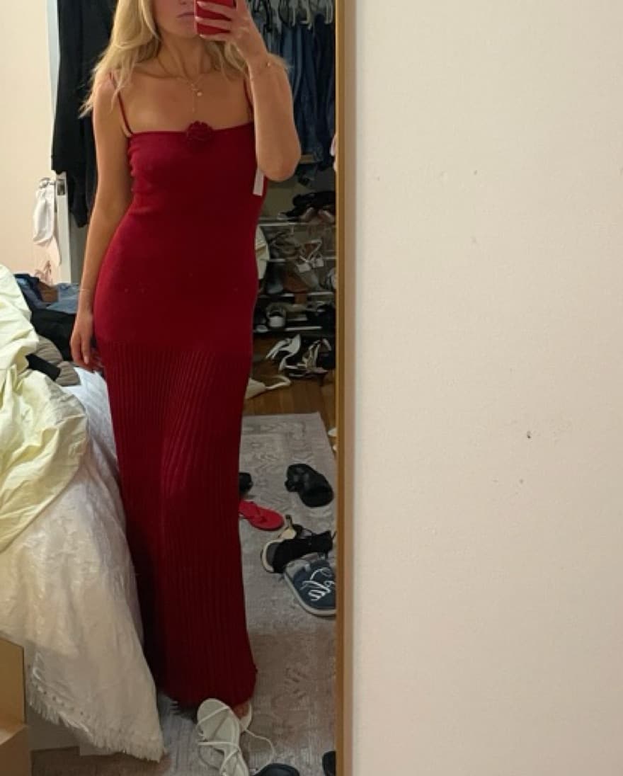 Red Lovers & friends Revolve Maxi - Image 2