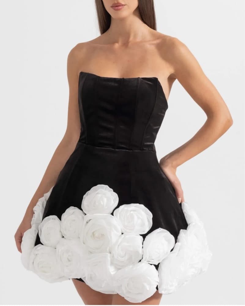 Bold B&W Floral Cocktail Dress - Image 3