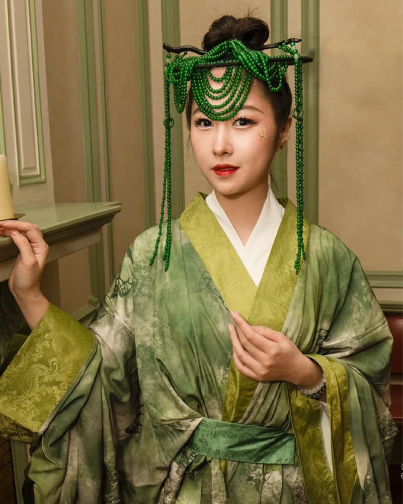 Green Traditional C-drama Gown - Image 1