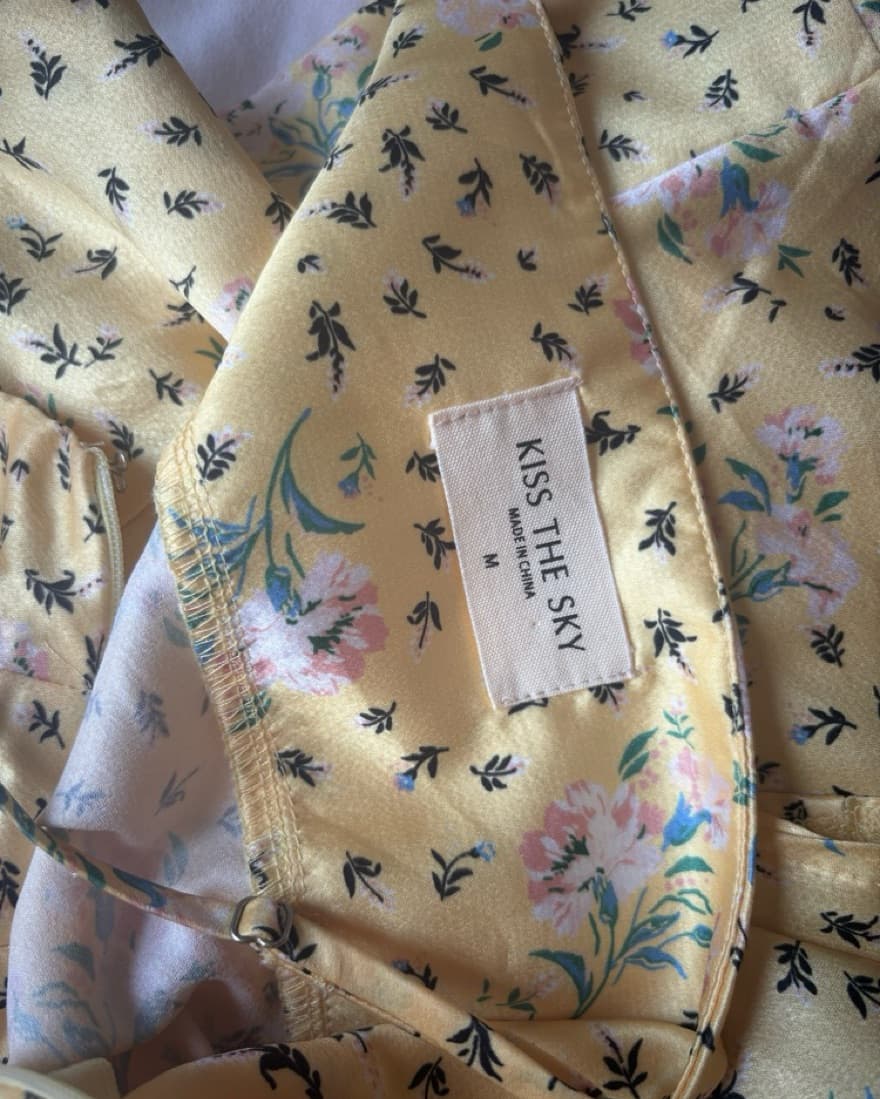 Urban Outfitters Kiss The Sky Floral - Image 3